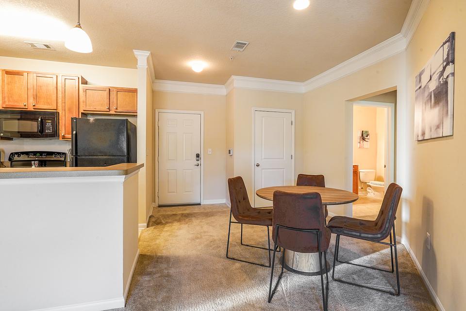 Rent Abberly West Ashley Apartments 521 in Charleston, SC Landing