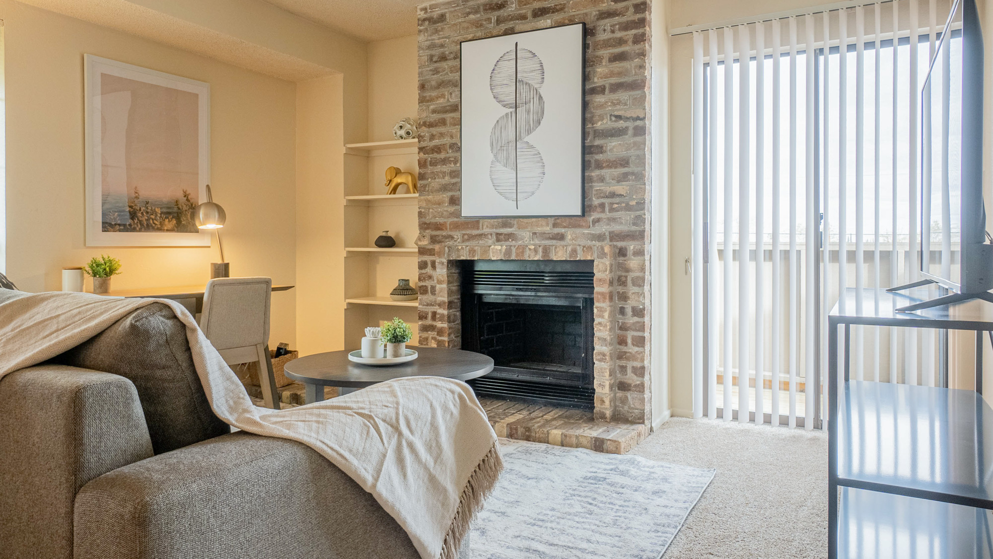 Rent High Ridge Apartments 3037 in El Paso, TX Landing