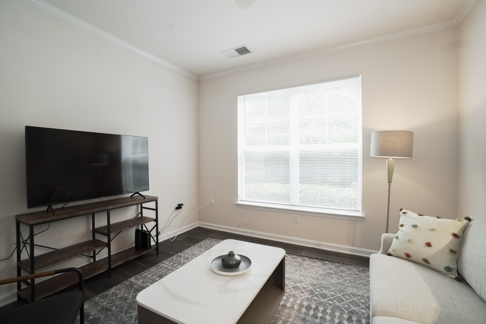 Rent Alden Place at South Square S0903 in Durham, NC Landing