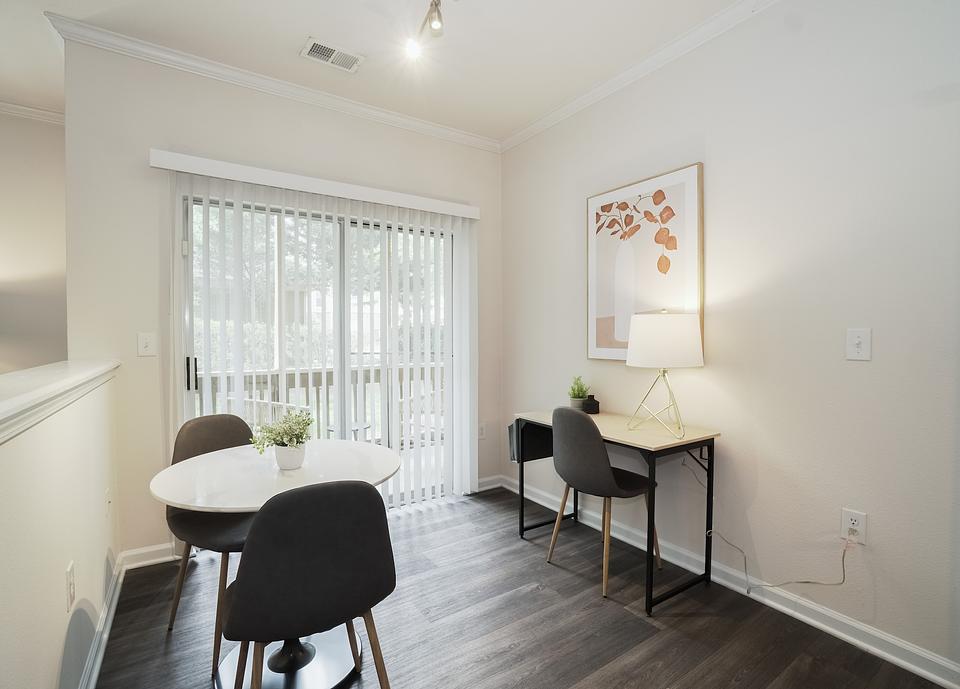 Rent Alden Place at South Square S0903 in Durham, NC Landing