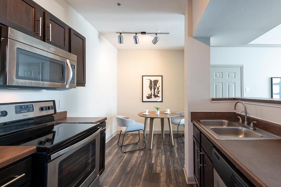 Rent Griffis SoCo Austin 5310 in Austin, TX Landing