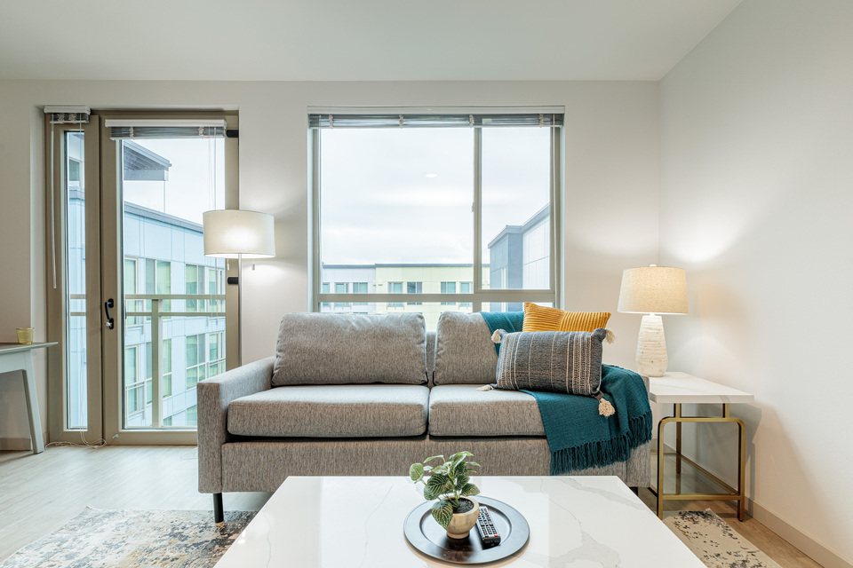 Rent Bowman 436 in Seattle, WA Landing