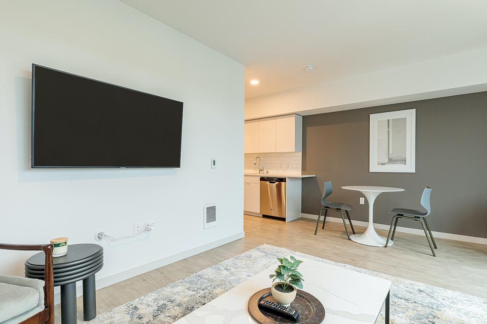 Rent Bowman 436 in Seattle, WA Landing