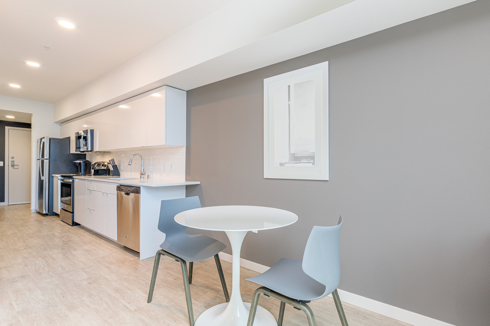 Rent Bowman 436 in Seattle, WA Landing