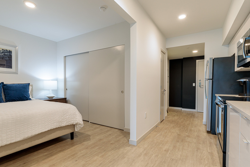 Rent Bowman 436 in Seattle, WA Landing