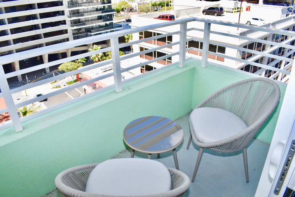 Rent 10X Riverwalk Apartments 910 in Fort Lauderdale, FL Landing
