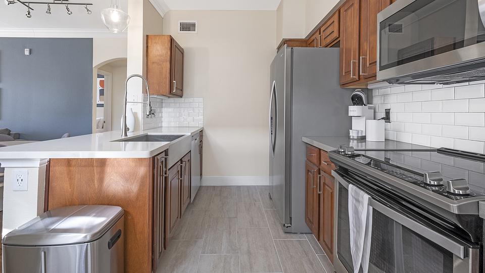 Rent Village on Memorial Townhomes 1204 in Houston, TX Landing