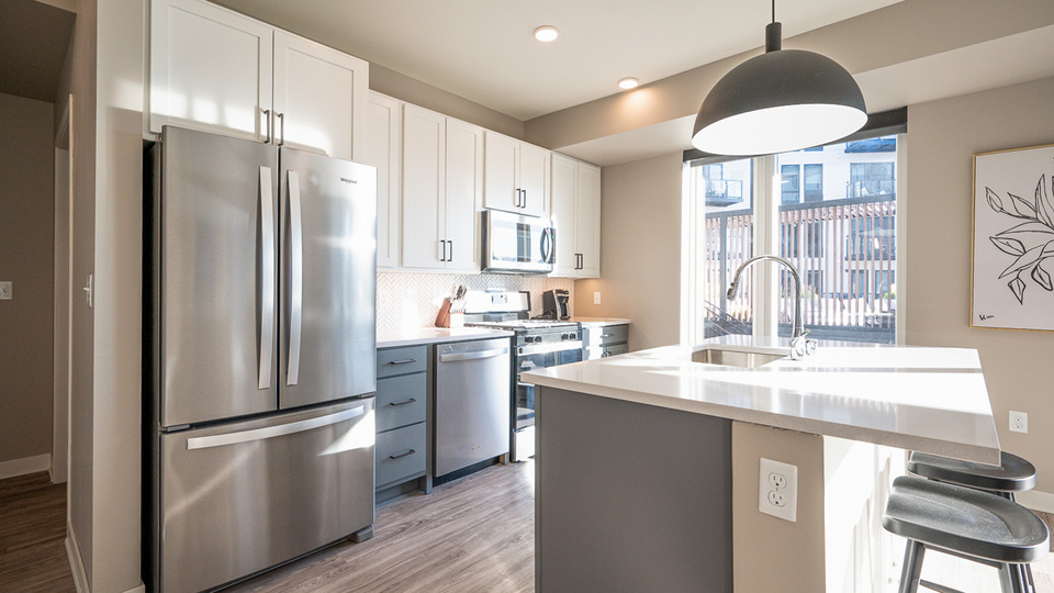 Rent The Asher 232 in Minneapolis, MN Landing