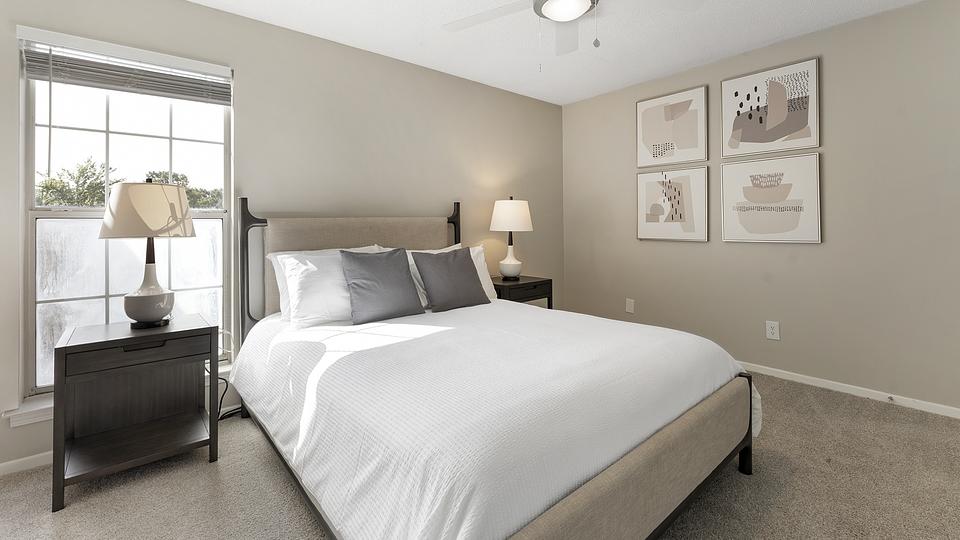 Rent Stonebridge Crossing Apartment Homes 2855L301 in Cordova, TN