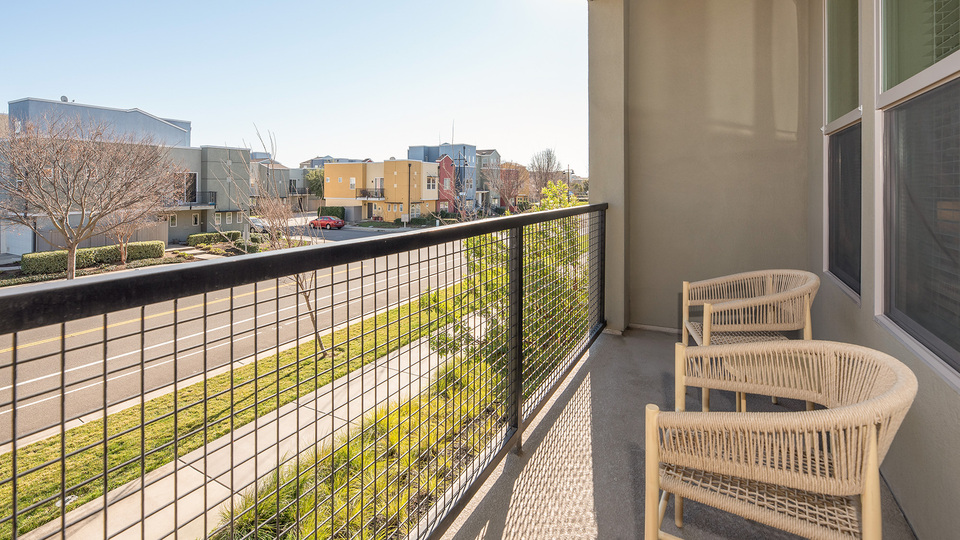 Rent BDX at Capital Village 2206 in Rancho Cordova, CA Landing