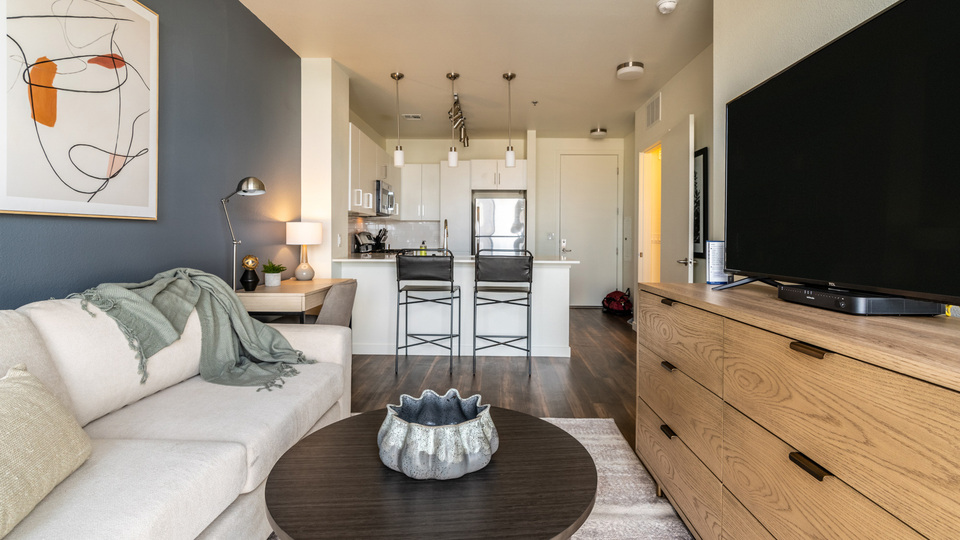 Rent Ely on Fremont 478 in Las Vegas, NV Landing