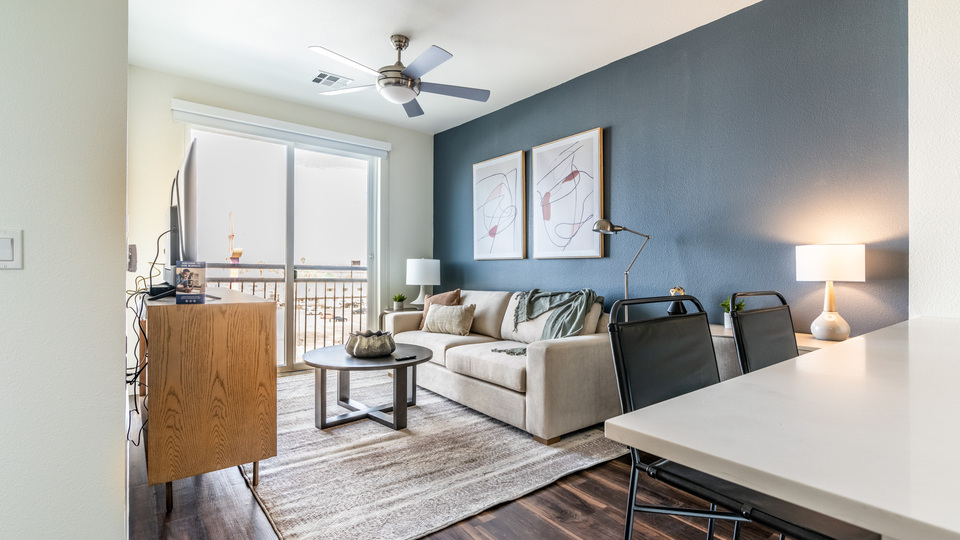 Rent Ely on Fremont 478 in Las Vegas, NV Landing