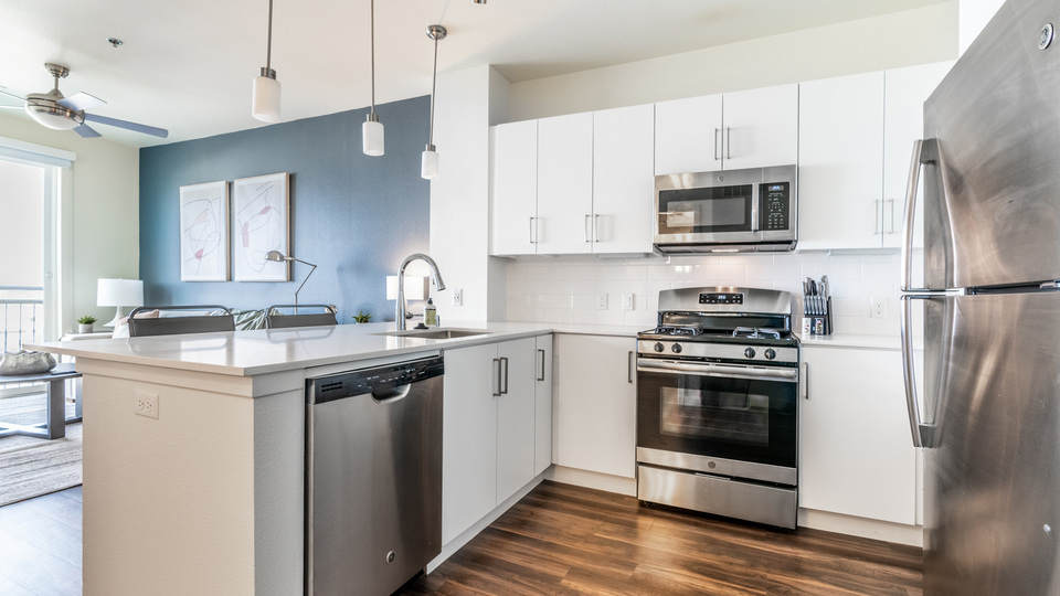 Rent Ely on Fremont 478 in Las Vegas, NV Landing