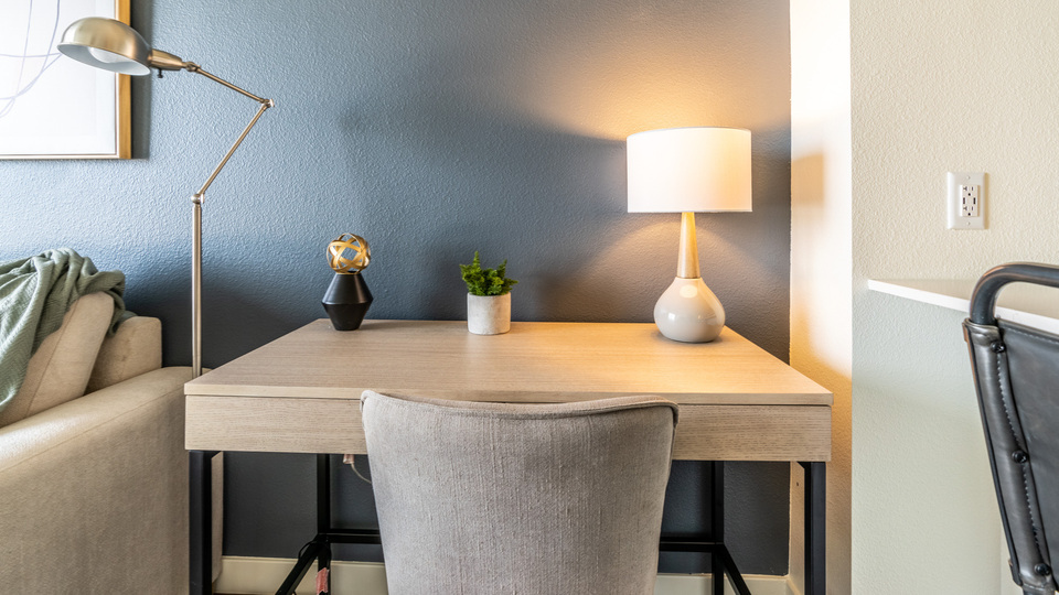 Rent Ely on Fremont 478 in Las Vegas, NV Landing