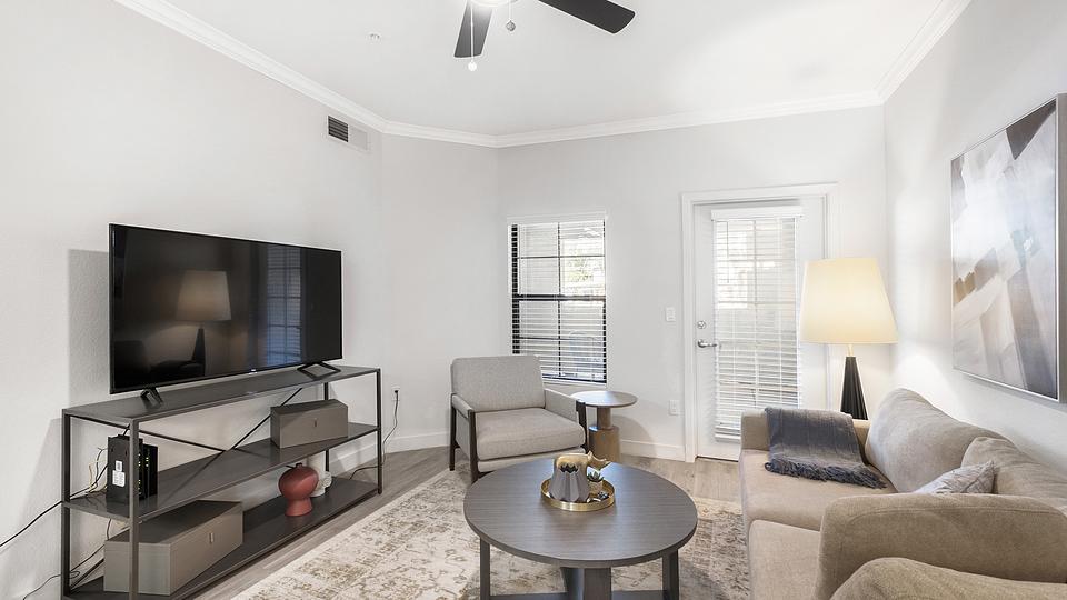 Rent Lazo Apartments 1113 in Chandler, AZ Landing