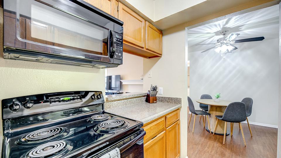 Rent The Reserve At Research Park Apartments 47103 in Huntsville, AL