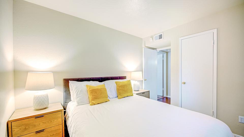 Rent The Reserve At Research Park Apartments 47103 in Huntsville, AL