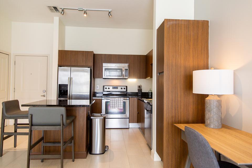 Rent The Pierhouse at Channelside 4427 in Tampa, FL Landing