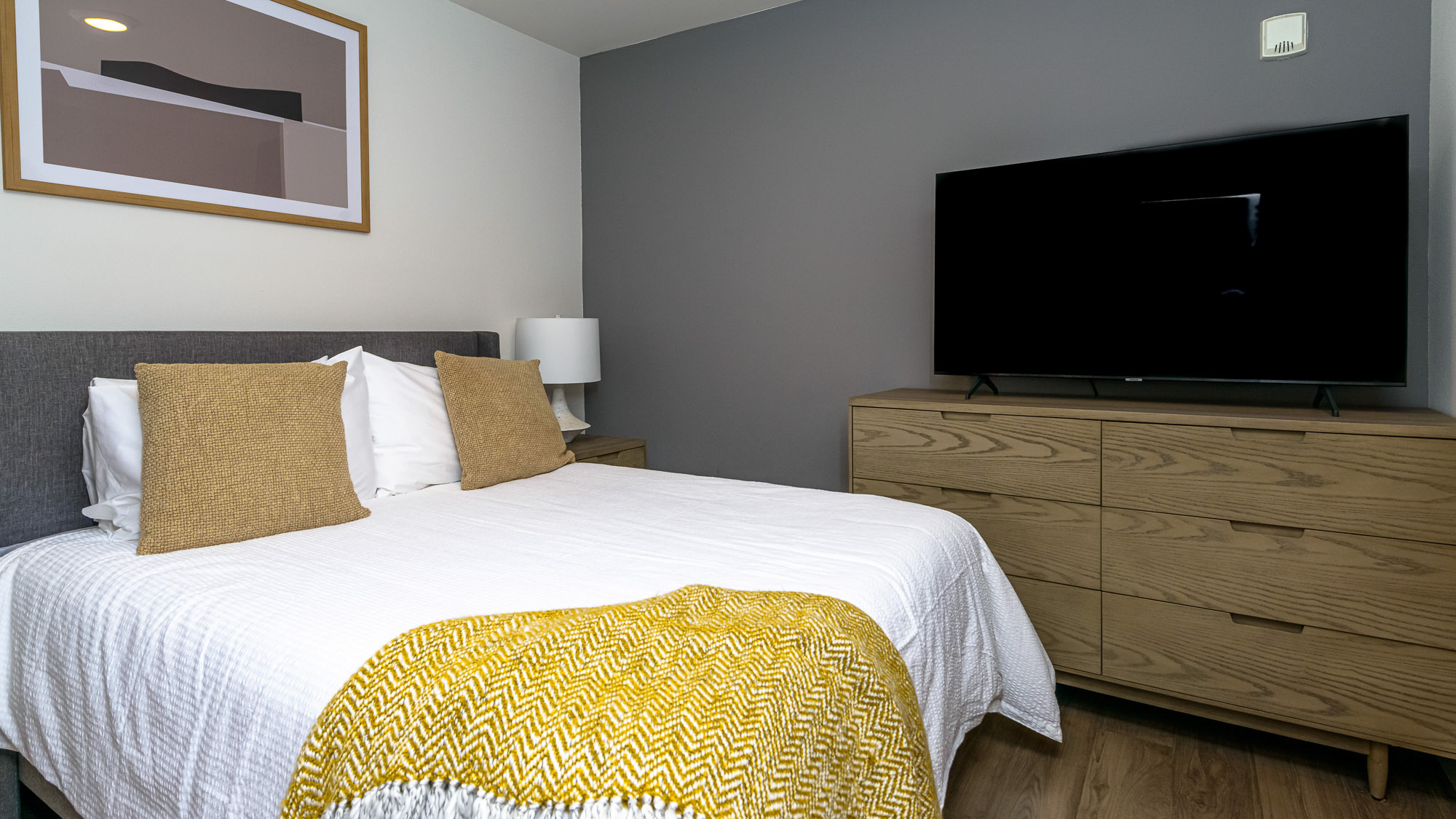 Rent Bowman 347 in Seattle, WA Landing