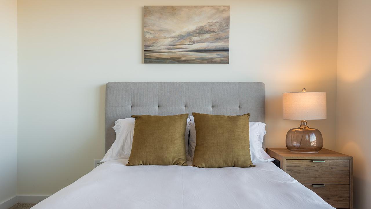 Rent Fountains Southend Apartment Homes 2403 in Charlotte, NC Landing