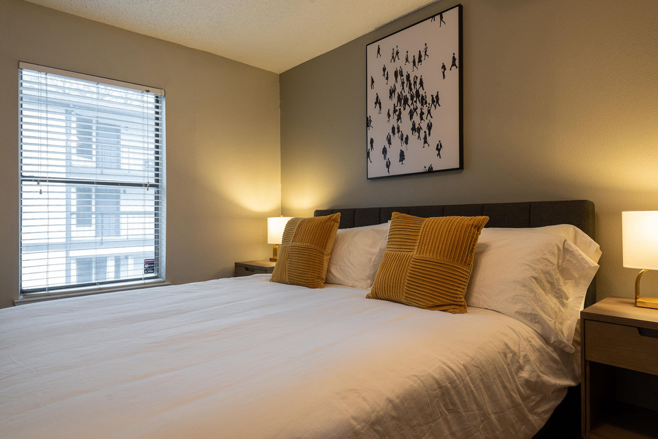 Rent Summit at Hyde Park Apartments C204 in Austin, TX Landing