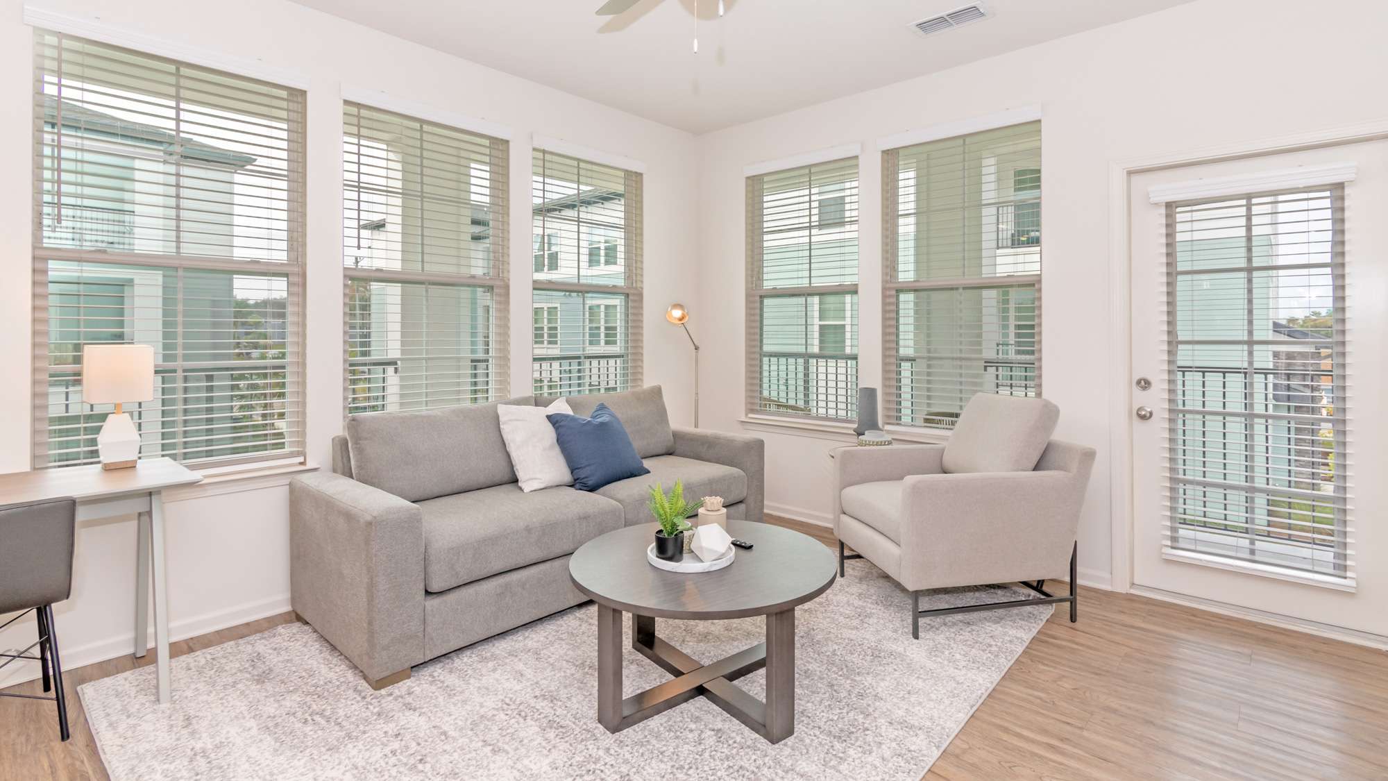 Rent Tapestry Westland Village 927 in Jacksonville, FL Landing