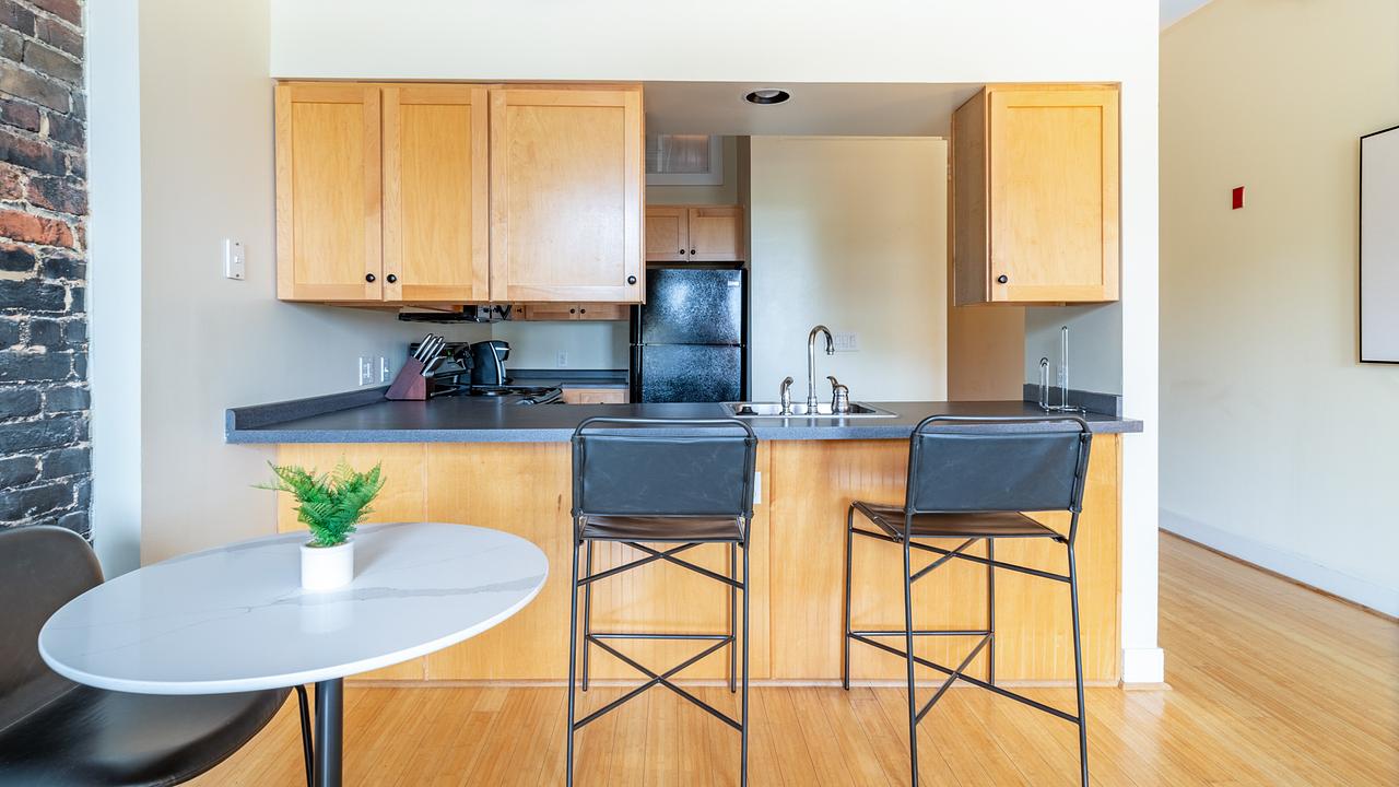 Rent Mayton Transfer Lofts 410 in Petersburg, VA Landing