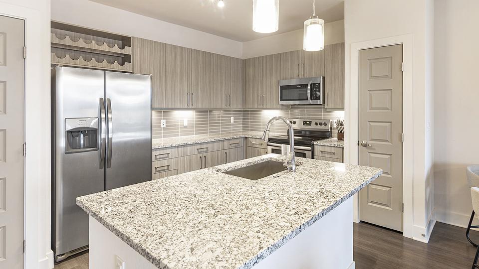 Rent Cortland at Coalton Apartments 1404 in Broomfield, CO Landing