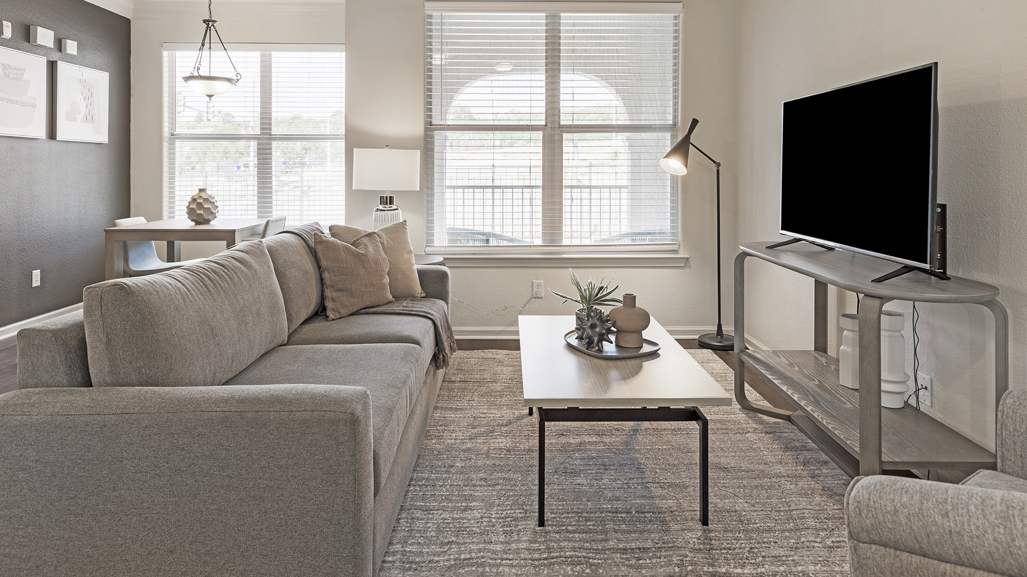 Rent Cortland Estates at TPC 4305 in San Antonio, TX Landing