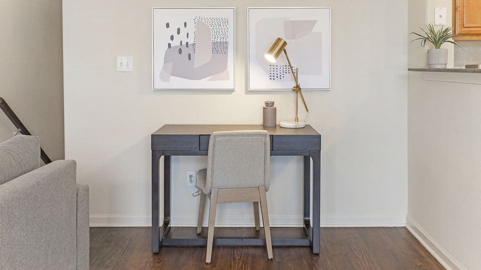 Rent Cortland Estates at TPC 4305 in San Antonio, TX Landing