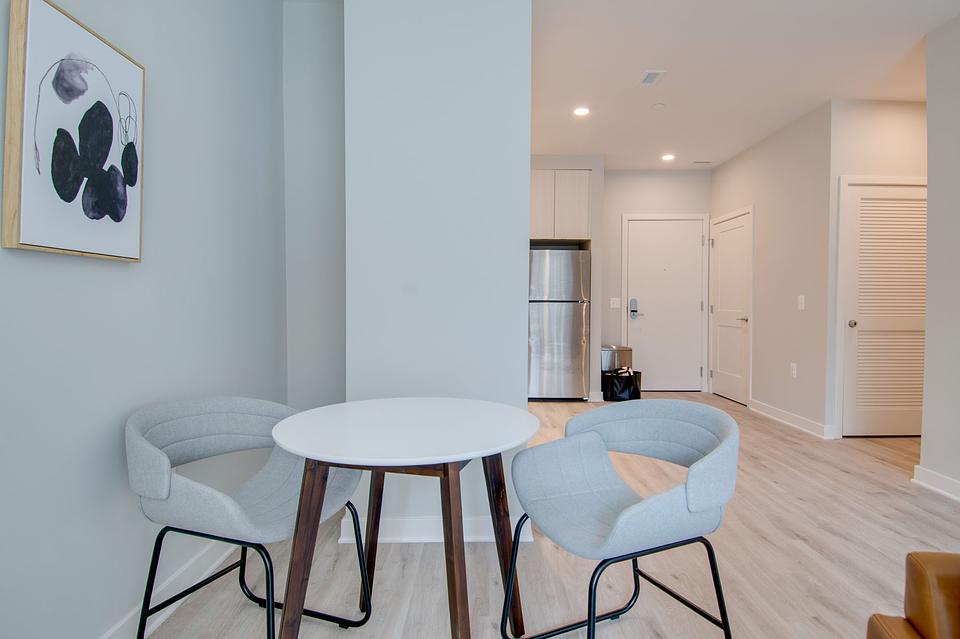 Rent Arrowwood Modern Apartments 202 in North Bethesda, MD Landing