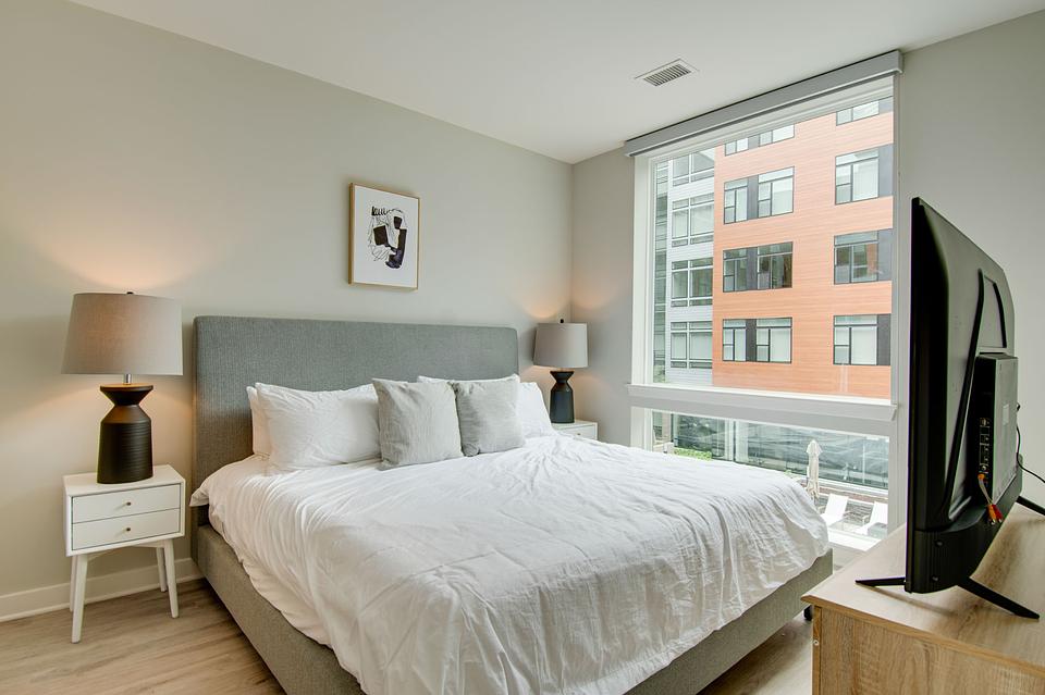 Rent Arrowwood Modern Apartments 202 in North Bethesda, MD Landing