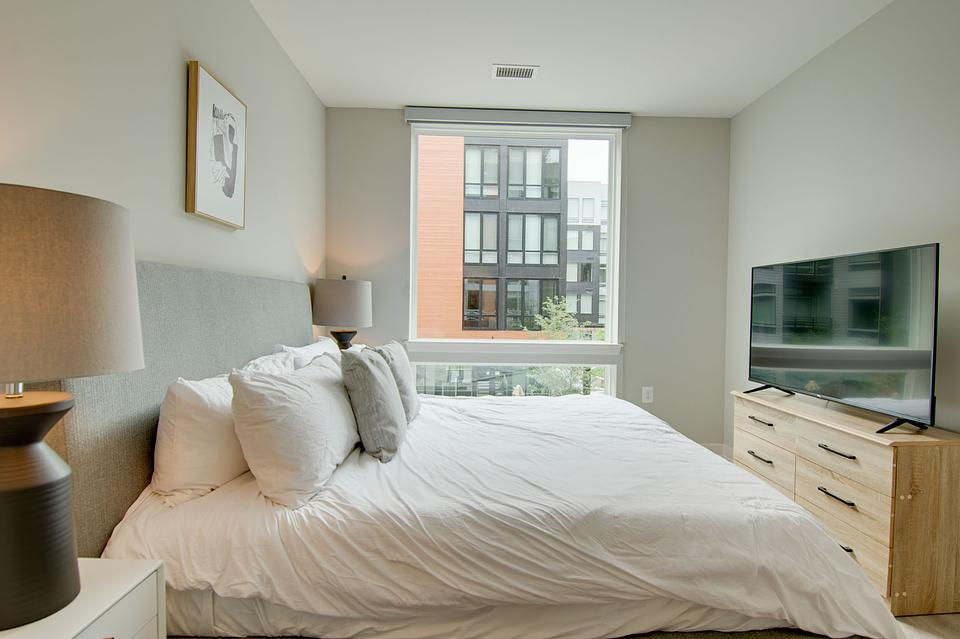 Rent Arrowwood Modern Apartments 202 in North Bethesda, MD Landing