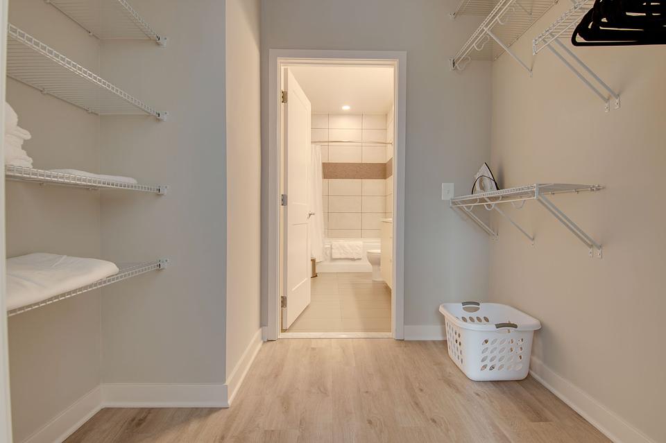 Rent Arrowwood Modern Apartments 202 in North Bethesda, MD Landing