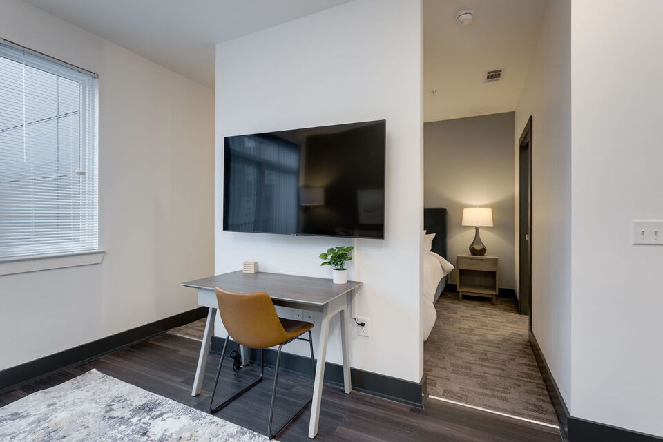 Rent Belcourt Park 202 in Nashville, TN Landing