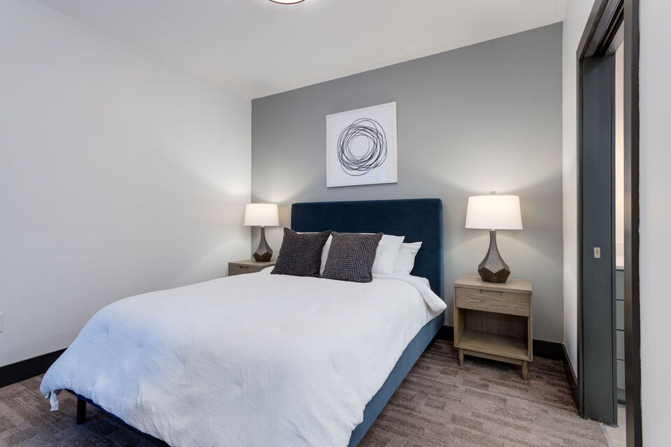 Rent Belcourt Park 202 in Nashville, TN Landing