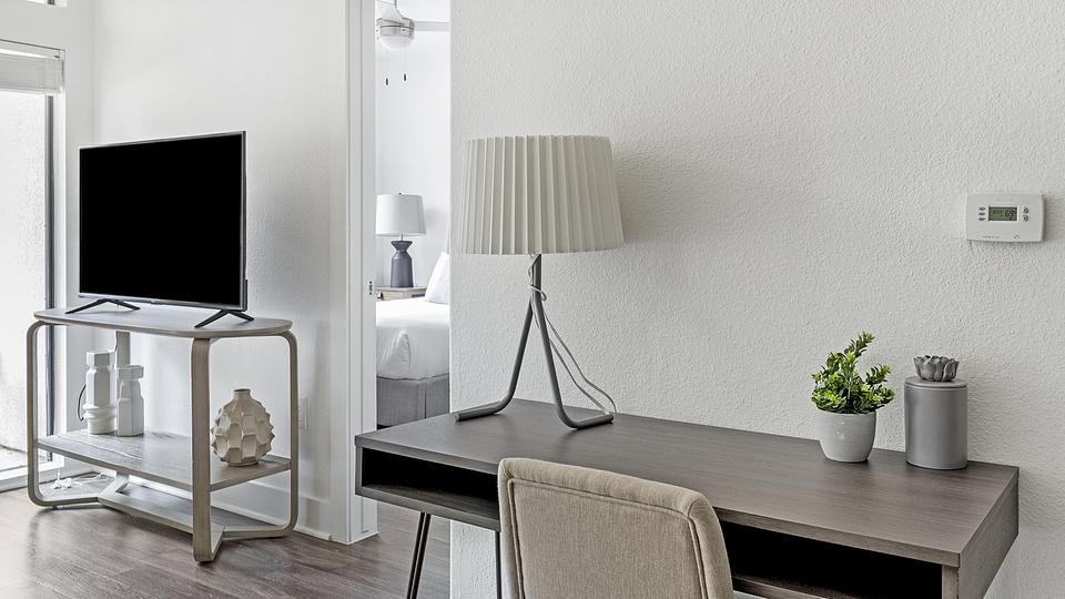 These photos are from another Landing in this building.