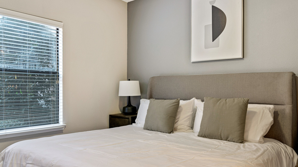 Rent Waterstone Apartments 8001 in Buford, GA Landing