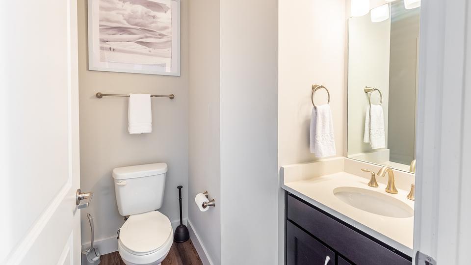 Rent WaterStone at Hamburg 231 in Lexington, KY Landing