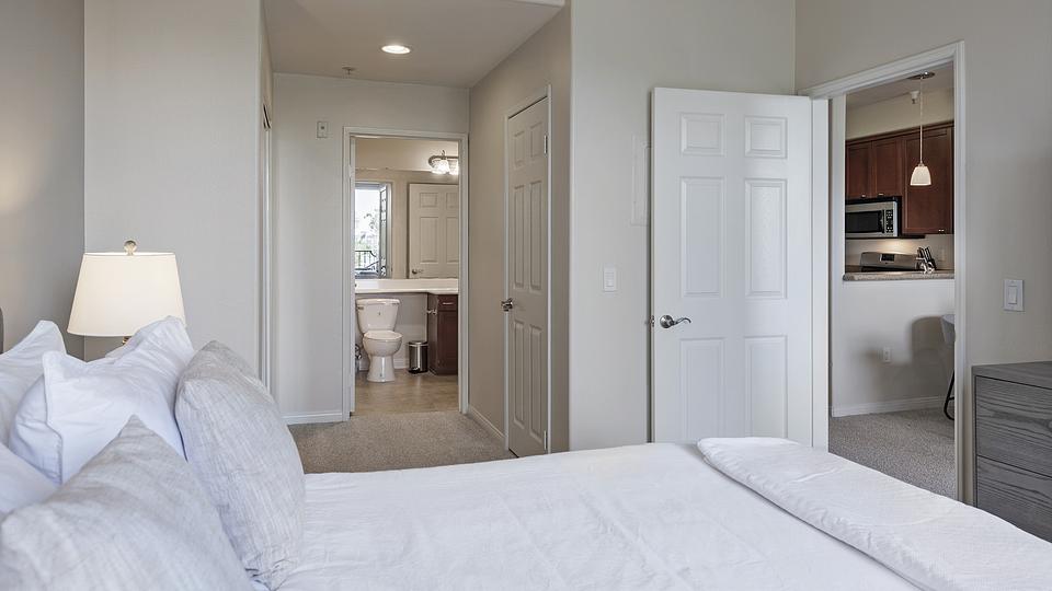 Rent Mirabella Apartments 434 in Marina Del Rey, CA Landing