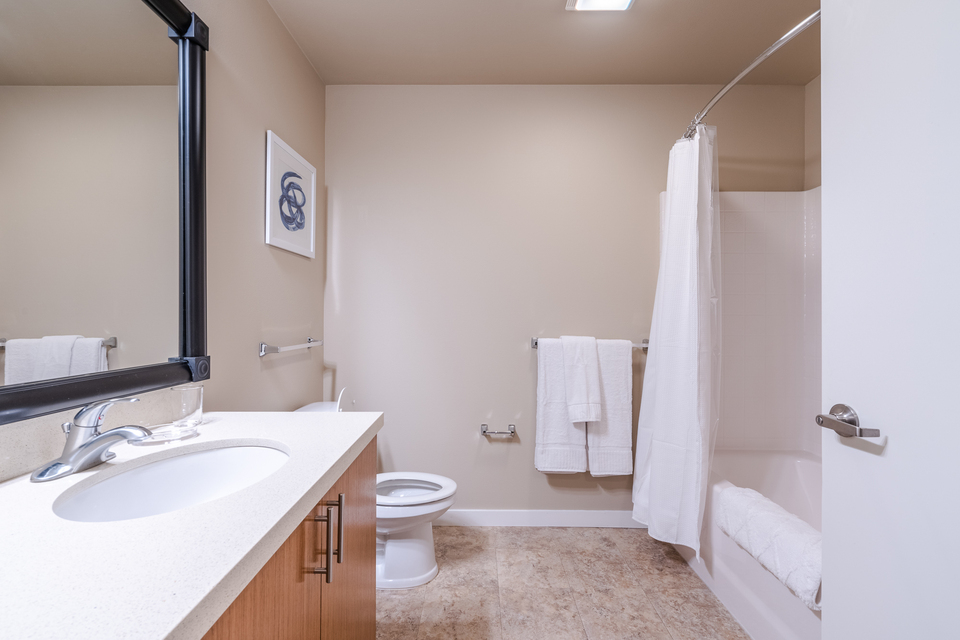 Rent Waterscape Juanita Village A209 in Kirkland, WA Landing