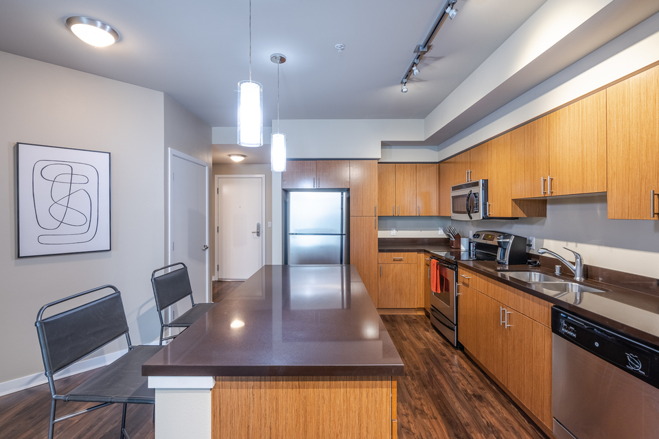 Rent Waterscape Juanita Village A209 in Kirkland, WA Landing