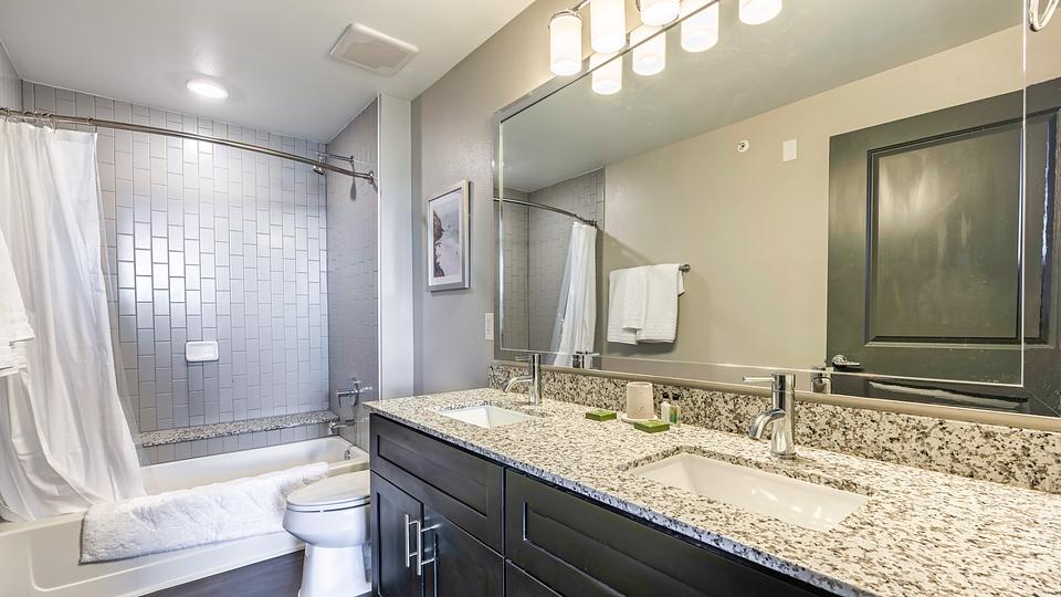 Rent Broadstone Montane 08307 in Parker, CO Landing