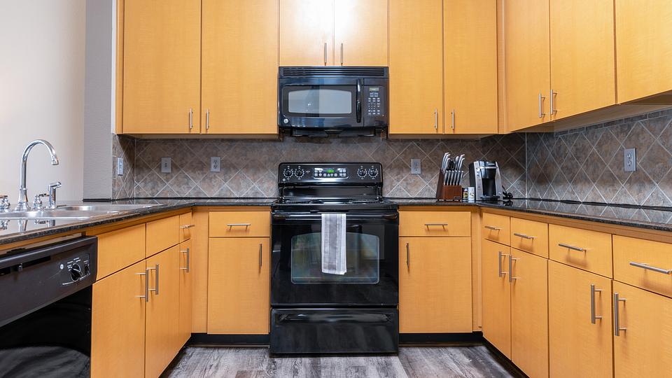 Rent The Millennium Towne Center 1309 in Baton Rouge, LA Landing