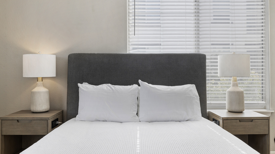 Rent Cortland Mountain Vista 2033 in Mesa, AZ Landing