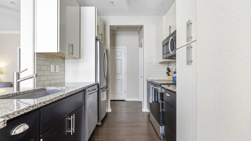 Rent Cortland Mountain Vista 2033 in Mesa, AZ Landing