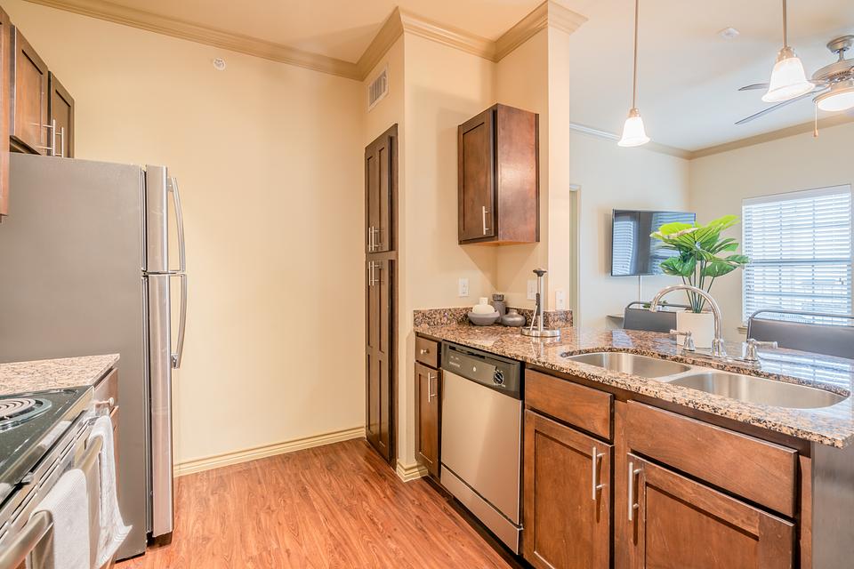 Rent Pecan Springs 2303 in San Antonio, TX Landing