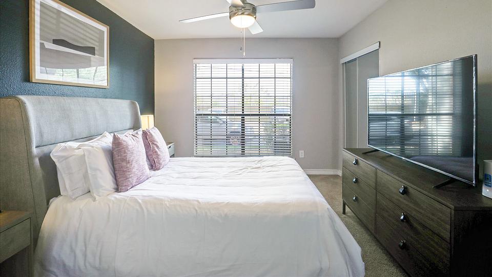 Rent McAlister 1405 in Webster, TX Landing