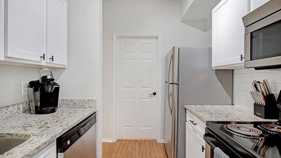 Rent Dixon at Stonegate 3527 in Fort Worth, TX Landing