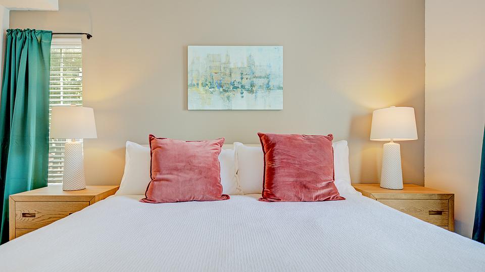 Rent Dixon at Stonegate 3527 in Fort Worth, TX Landing